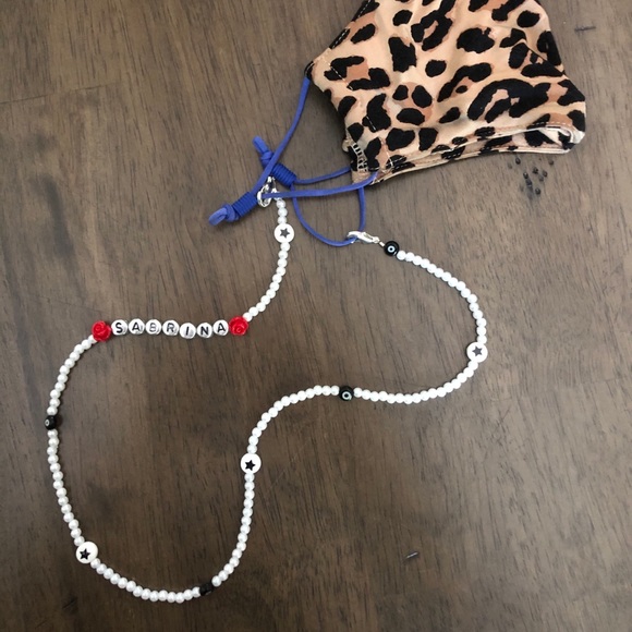 Mask Chain - Picture 2 of 2